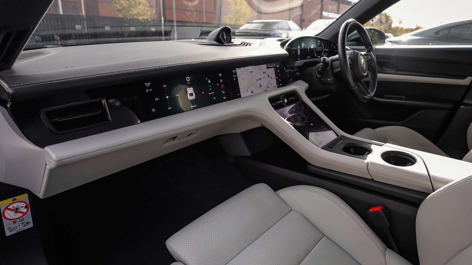 Used Porsche Taycan 2020 for sale - 76691983: Photo 5