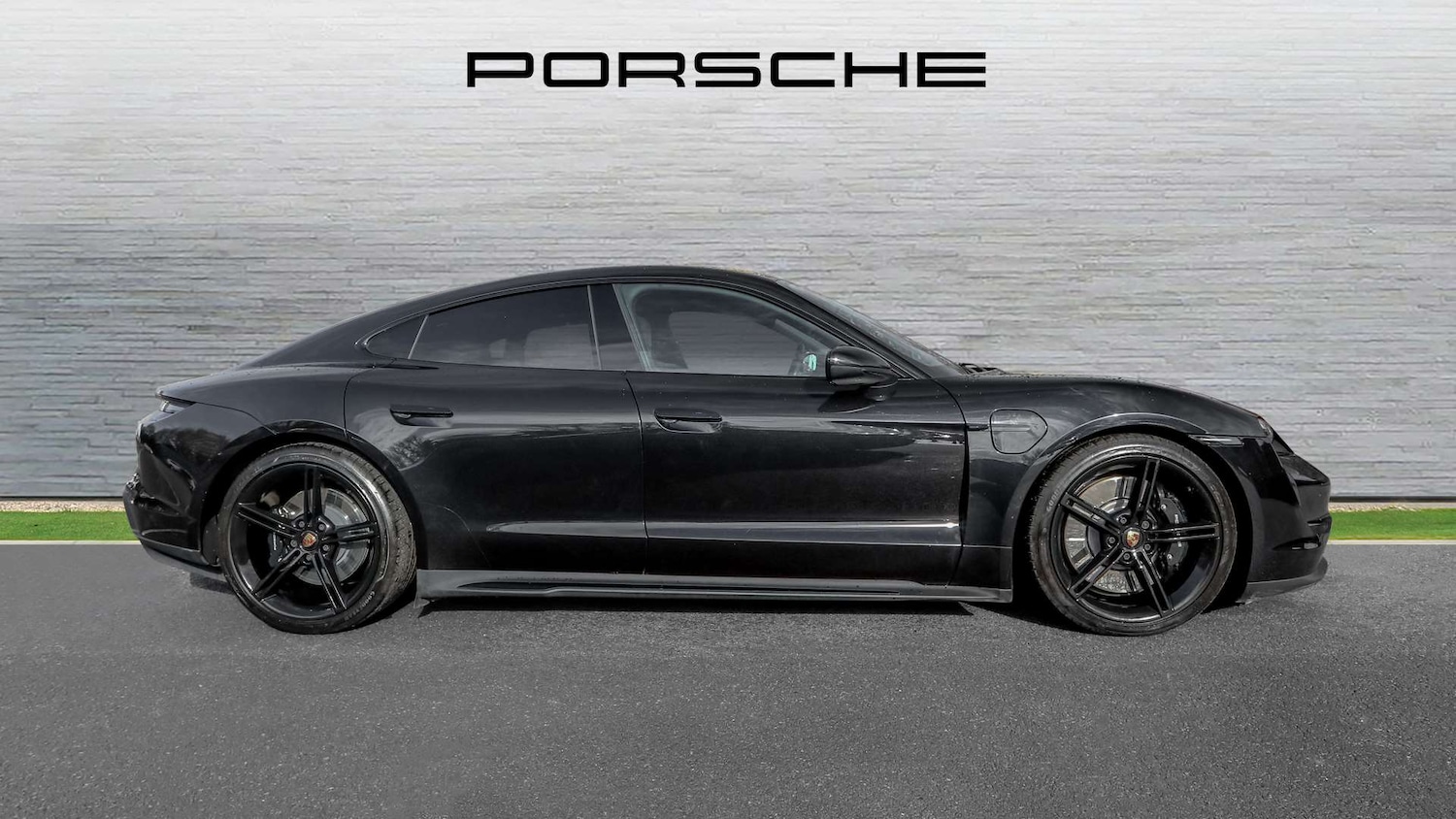 Used Porsche Taycan 2020 for sale - 76691983: Photo 7