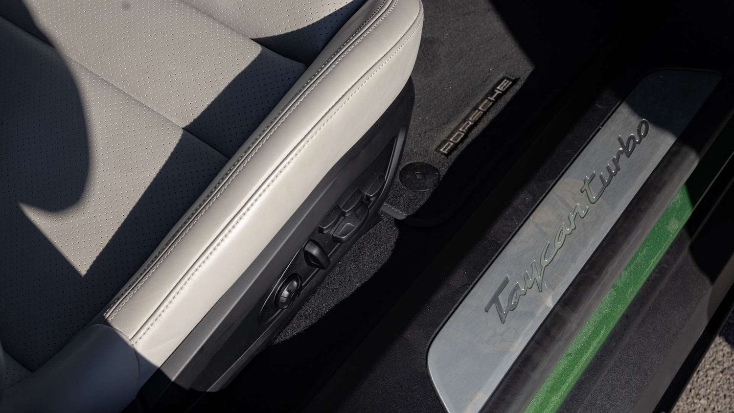 Used Porsche Taycan 2023 for sale - 76034722: Photo 32