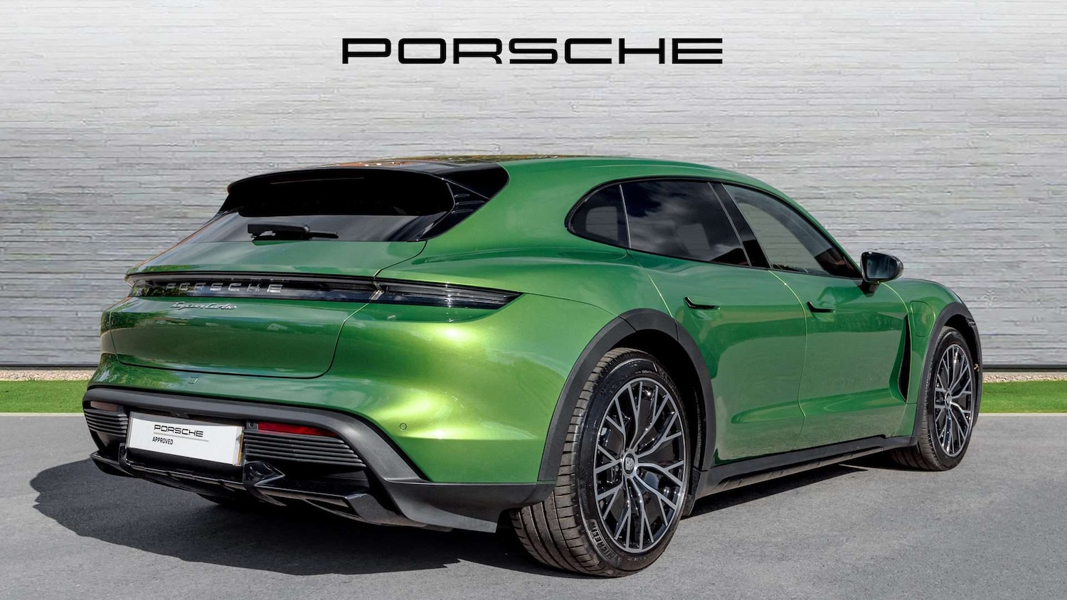 Used Porsche Taycan 2023 for sale - 76034722: Photo 4