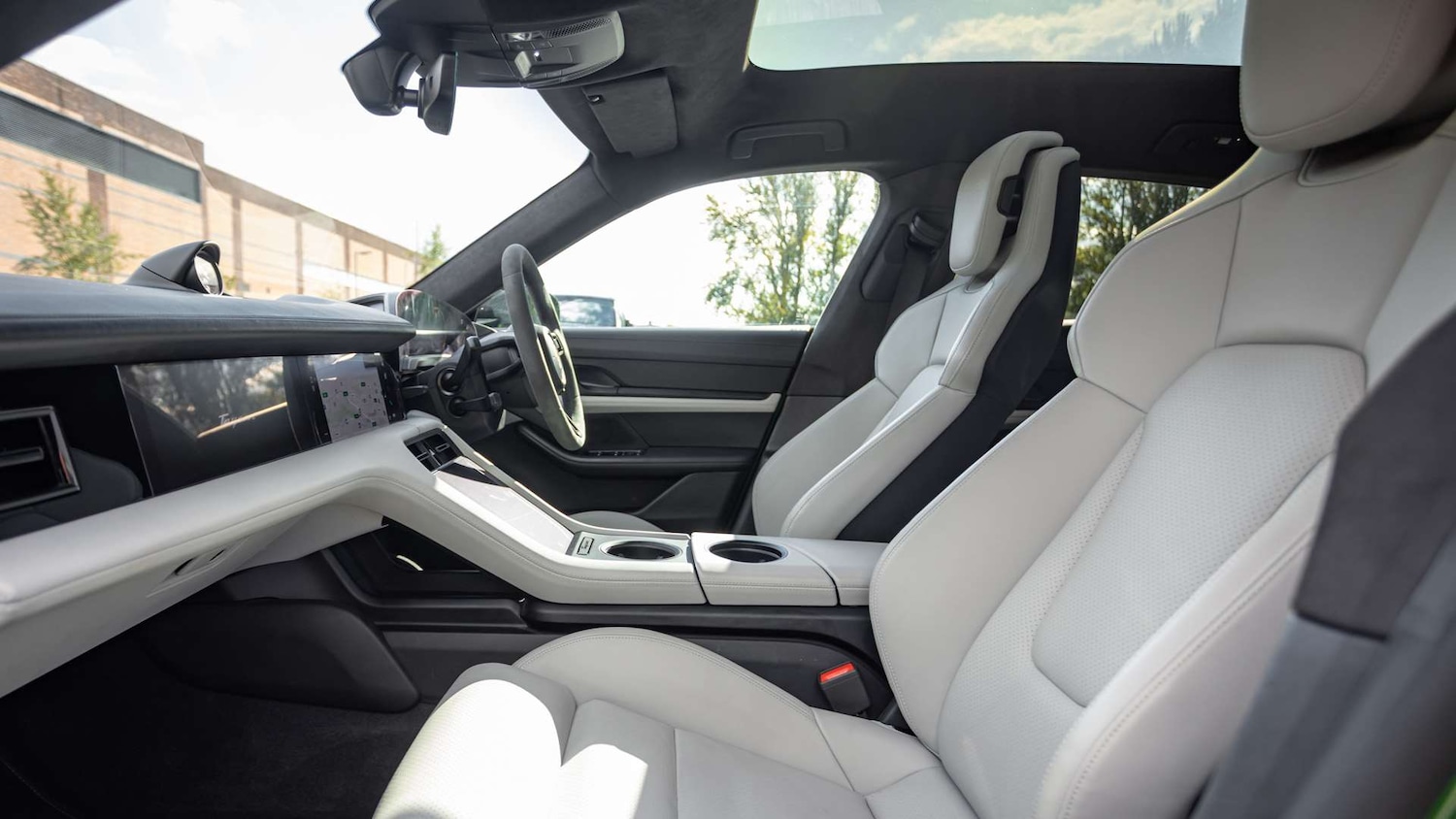 Used Porsche Taycan 2023 for sale - 76034722: Photo 5