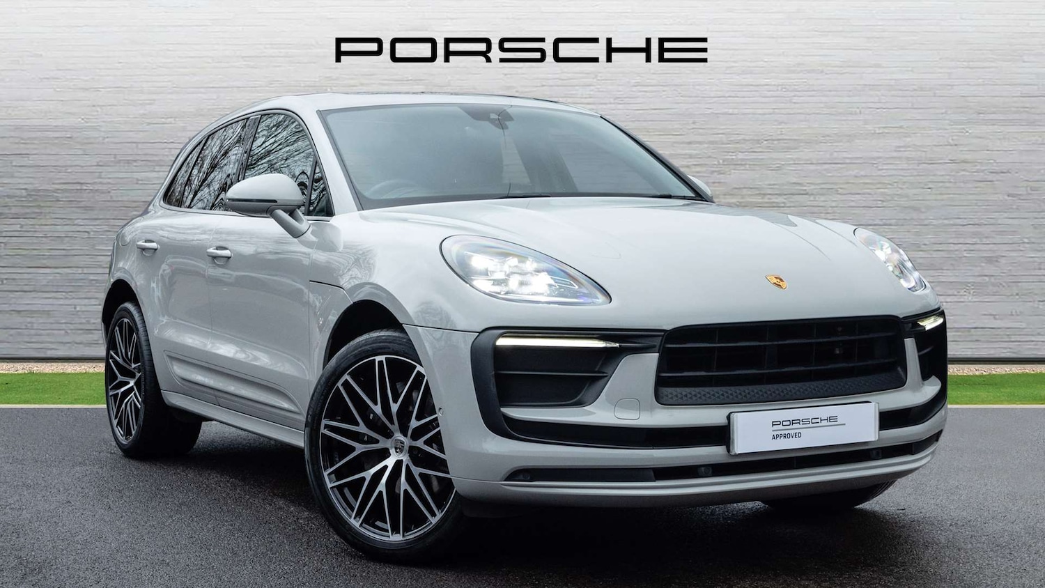 Used Porsche Macan 2021 for sale - 76774133: Photo 1