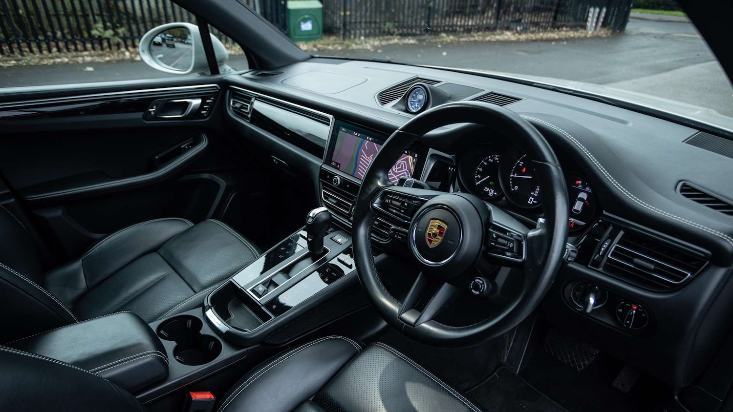 Used Porsche Macan 2021 for sale - 76774133: Photo 11