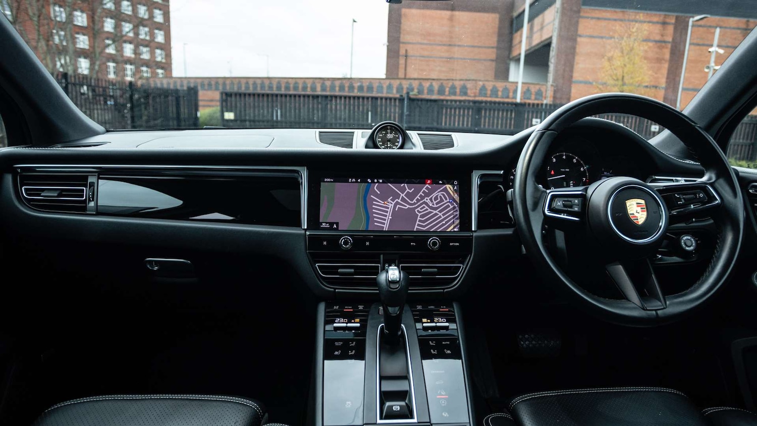 Used Porsche Macan 2021 for sale - 76774133: Photo 12