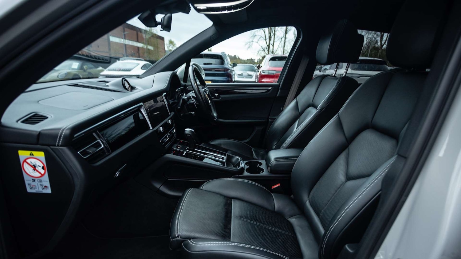 Used Porsche Macan 2021 for sale - 76774133: Photo 13