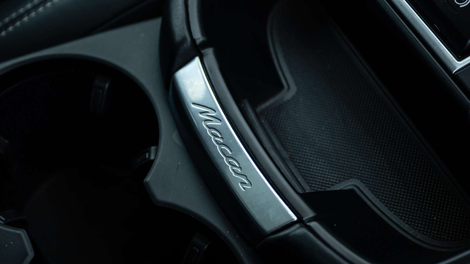 Used Porsche Macan 2021 for sale - 76774133: Photo 25