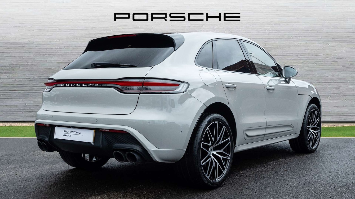 Used Porsche Macan 2021 for sale - 76774133: Photo 3
