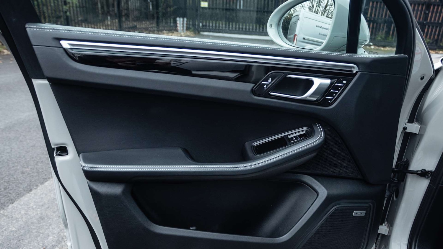 Used Porsche Macan 2021 for sale - 76774133: Photo 33