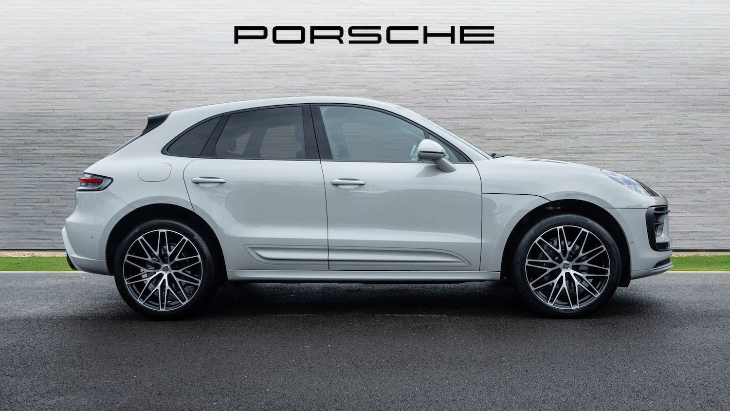 Used Porsche Macan 2021 for sale - 76774133: Photo 7