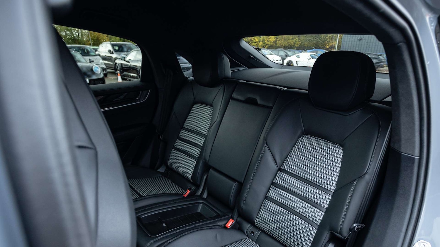 Used Porsche Cayenne 2025 for sale - 76362525: Photo 14