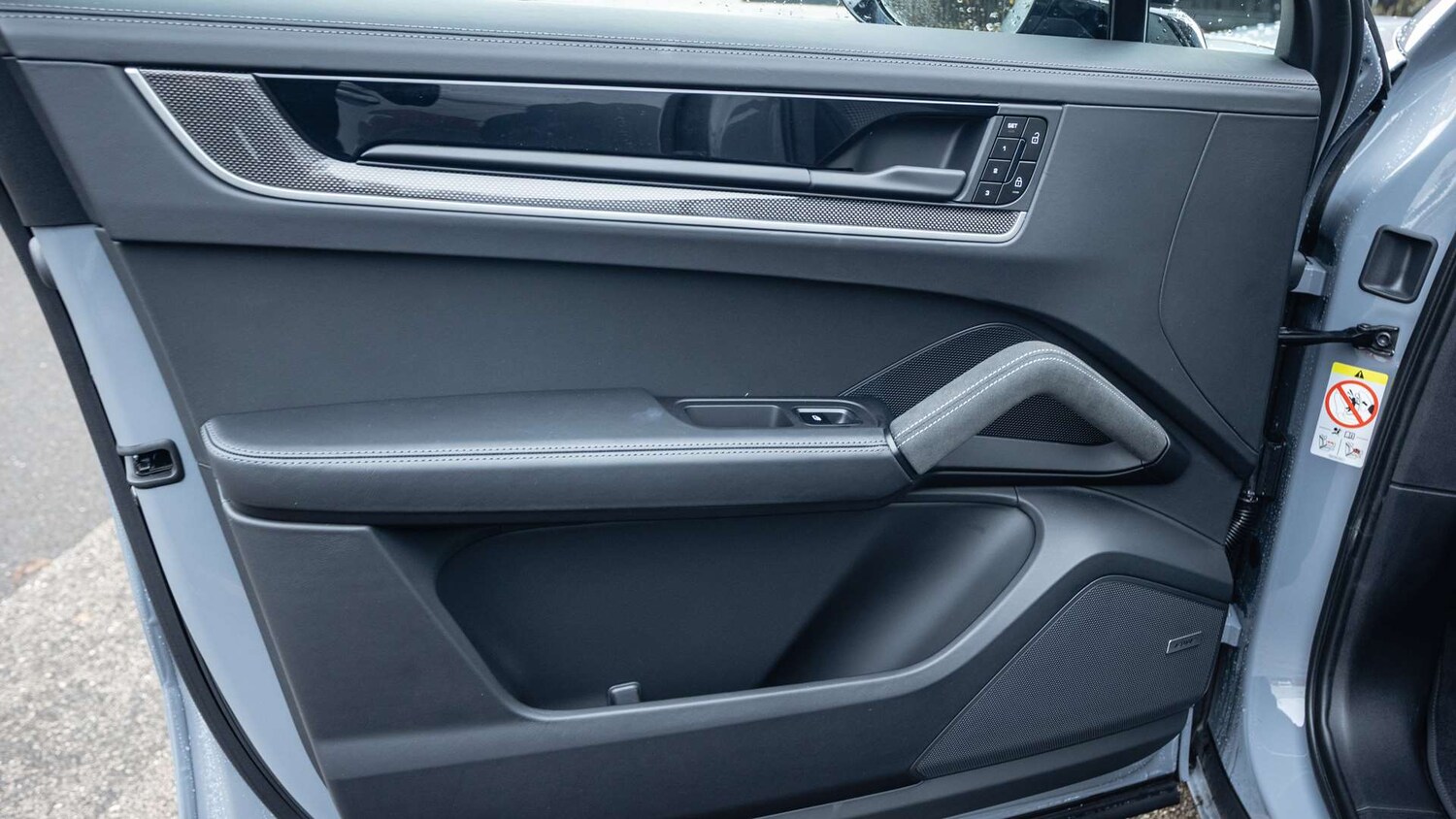 Used Porsche Cayenne 2025 for sale - 76362525: Photo 33