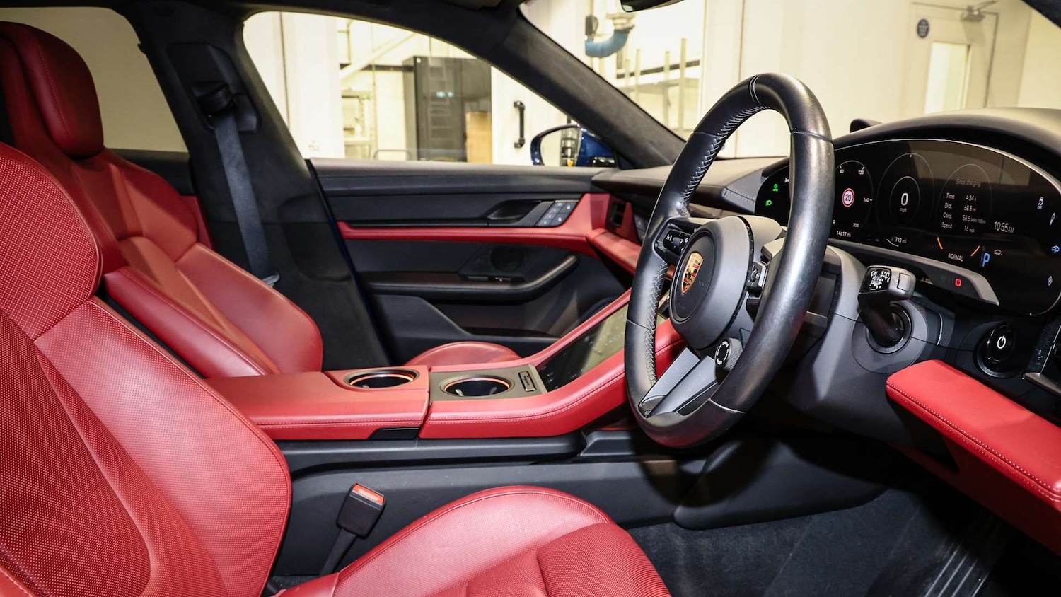 Used Porsche Taycan 2023 for sale - 77158573: Photo 12