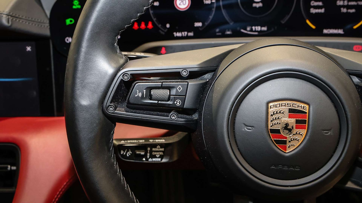 Used Porsche Taycan 2023 for sale - 77158573: Photo 17