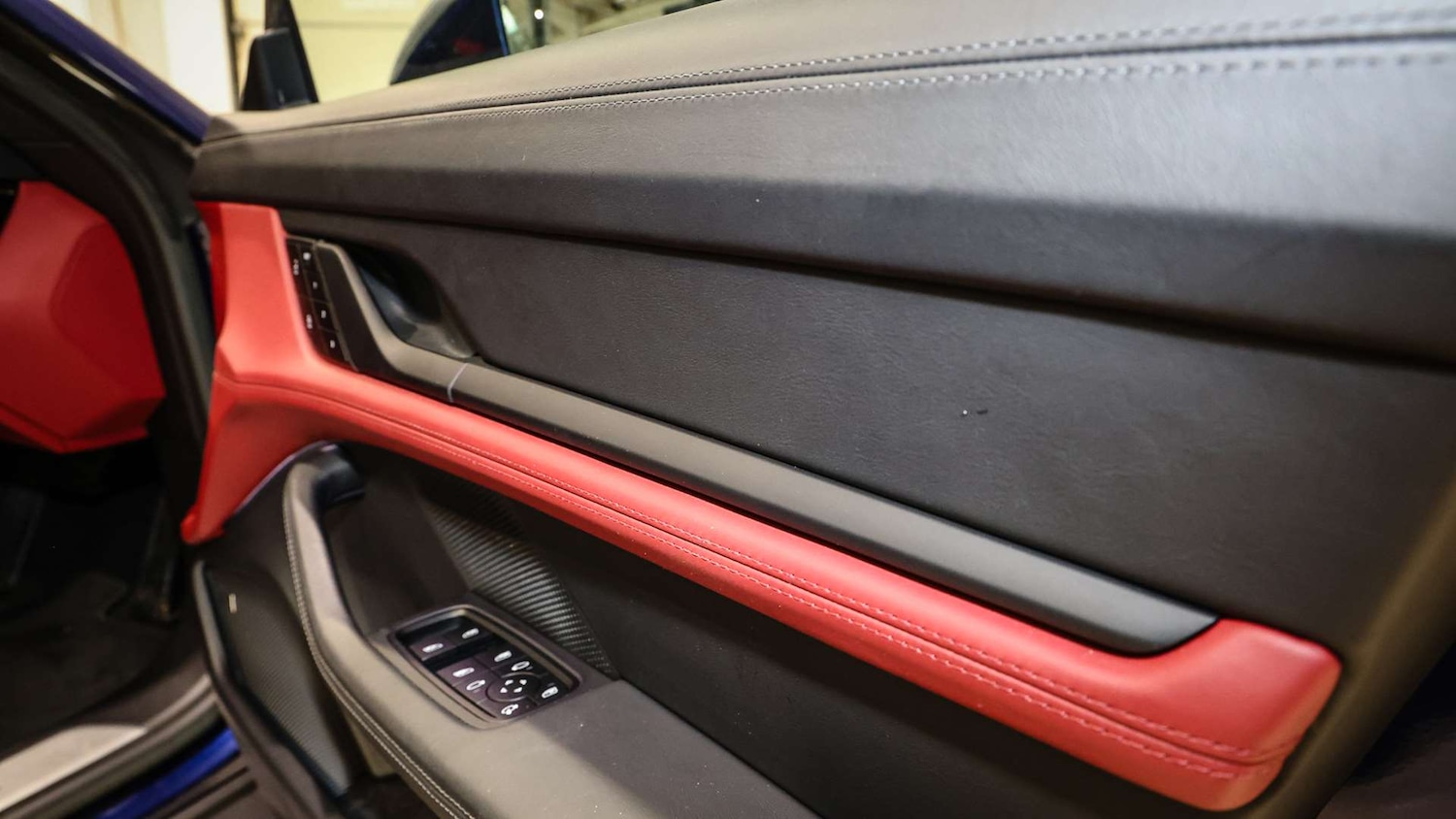 Used Porsche Taycan 2023 for sale - 77158573: Photo 26