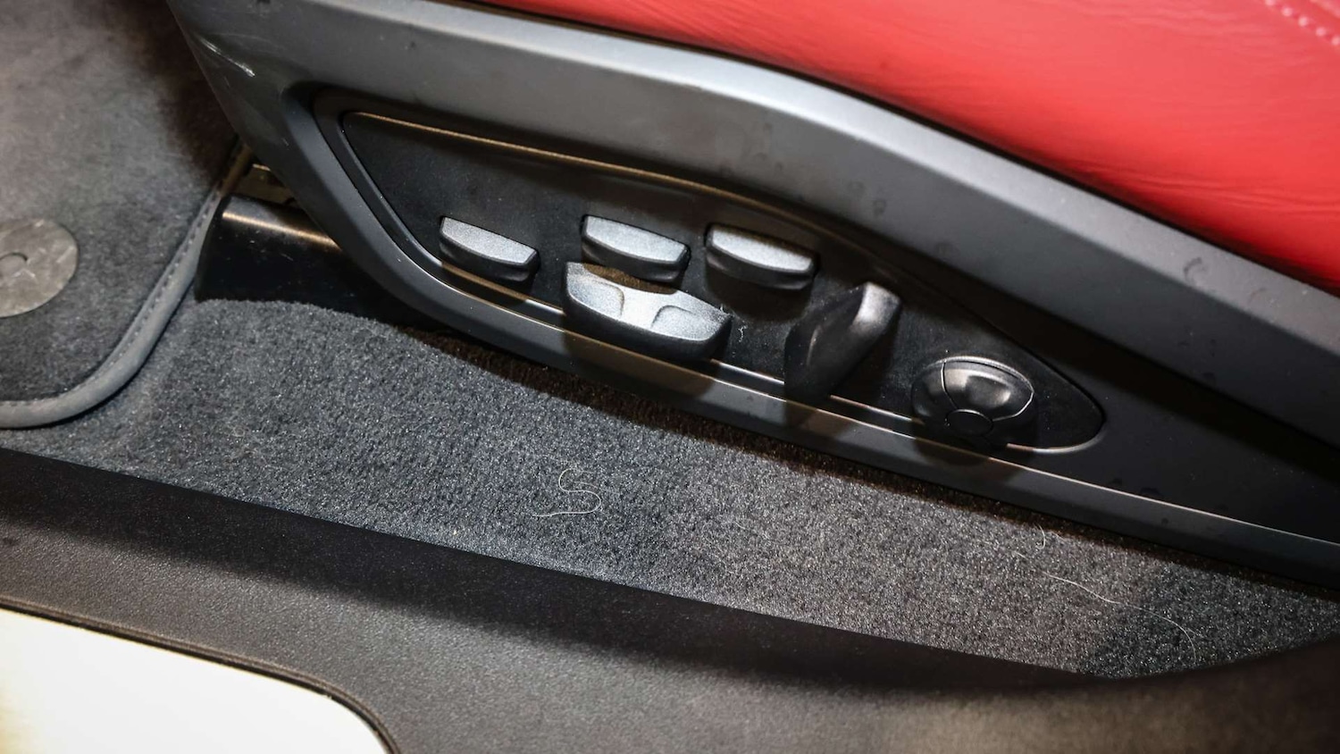 Used Porsche Taycan 2023 for sale - 77158573: Photo 28