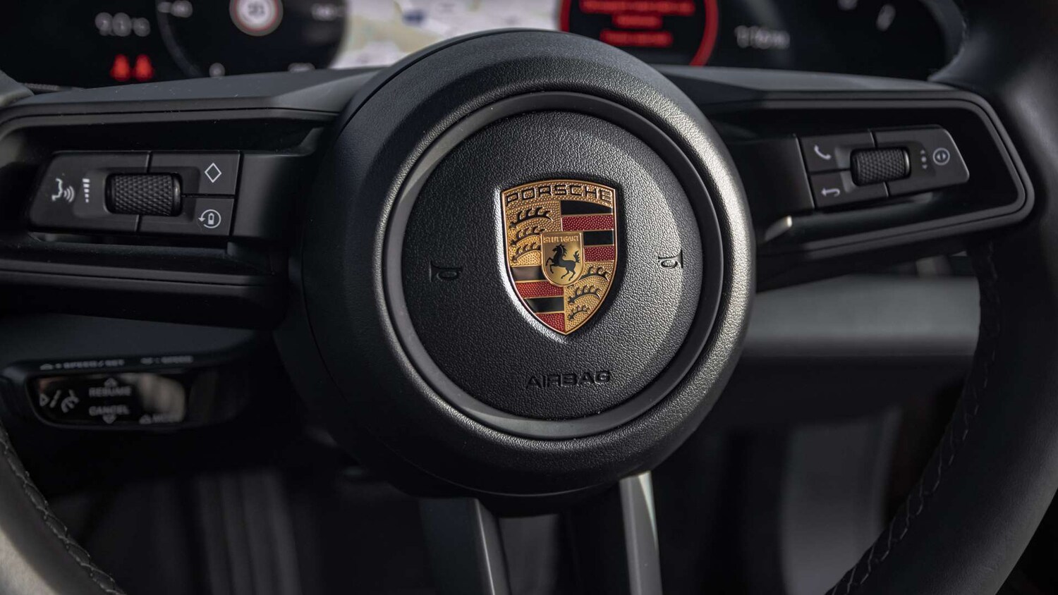 Used Porsche Taycan 2022 for sale - 77257400: Photo 26