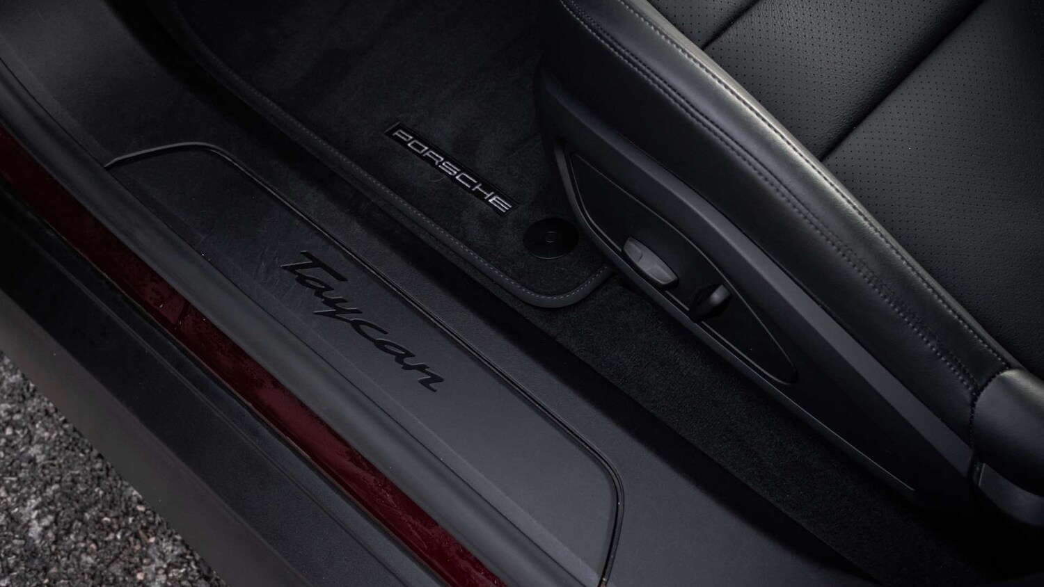 Used Porsche Taycan 2022 for sale - 77257400: Photo 31