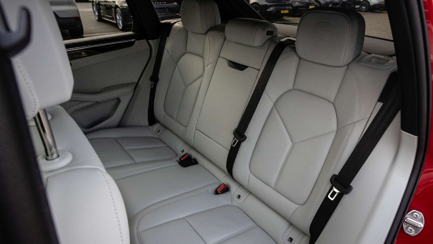 Used Porsche Macan 2023 for sale - 77032260: Photo 12