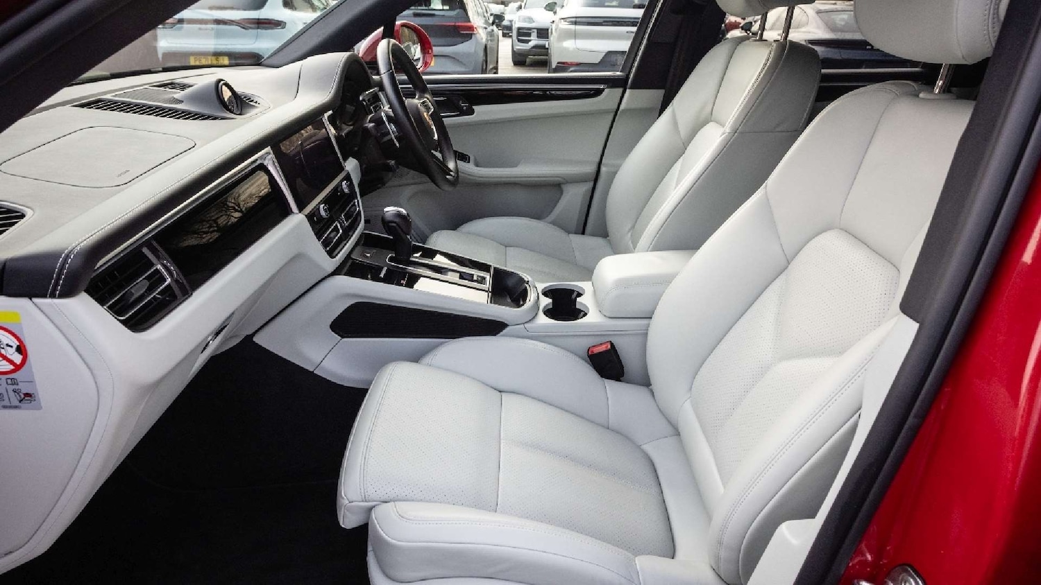 Used Porsche Macan 2023 for sale - 77032260: Photo 14