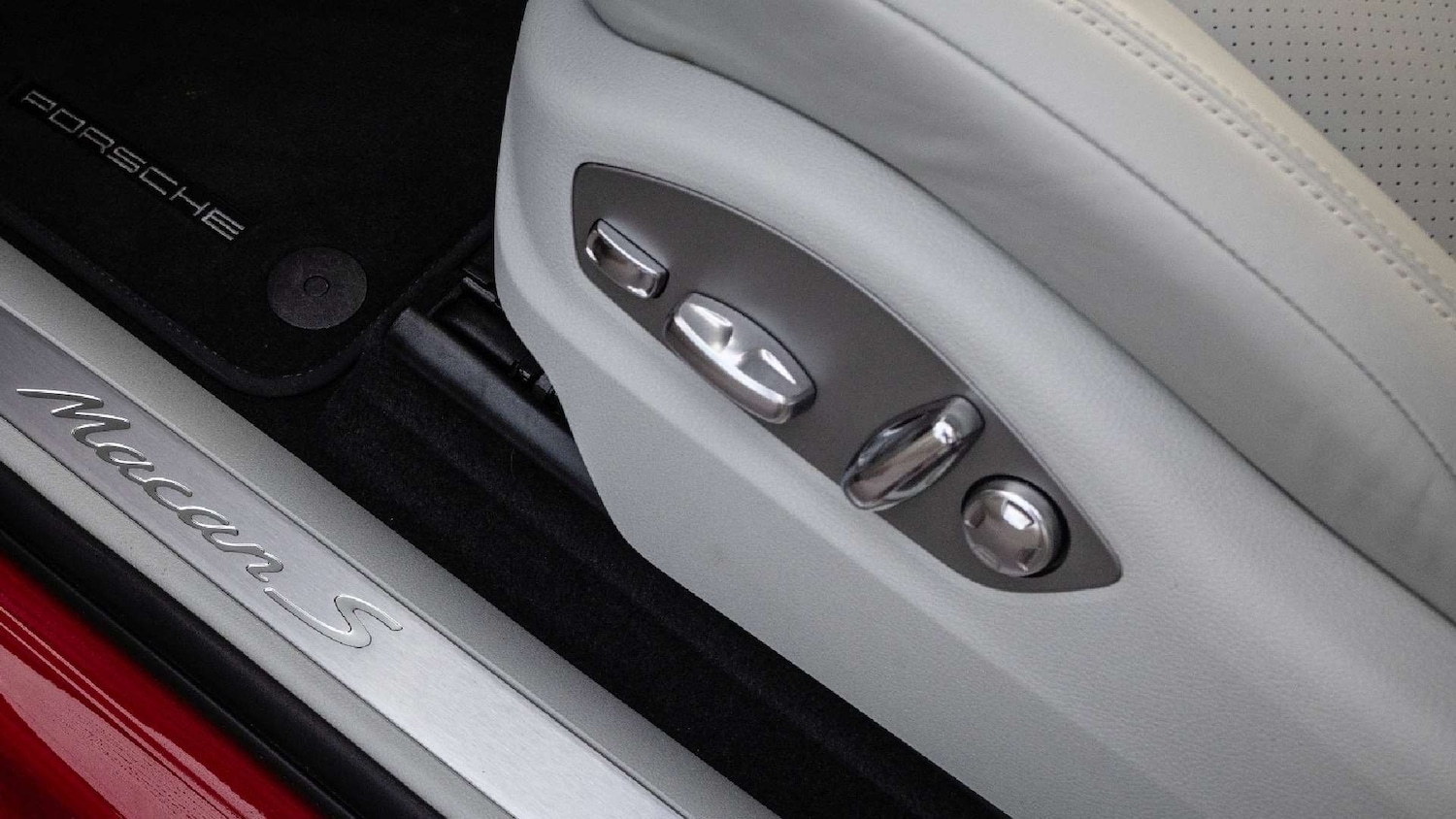 Used Porsche Macan 2023 for sale - 77032260: Photo 15