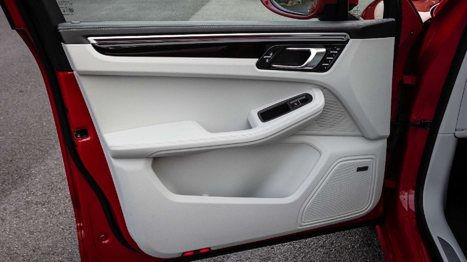 Used Porsche Macan 2023 for sale - 77032260: Photo 21