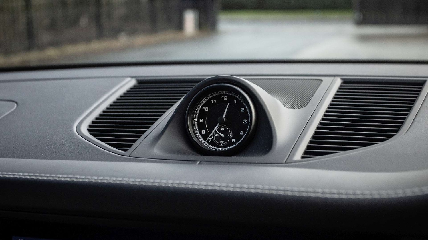 Used Porsche Macan 2023 for sale - 77032260: Photo 24