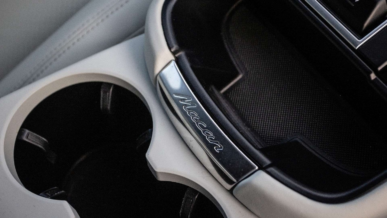 Used Porsche Macan 2023 for sale - 77032260: Photo 26