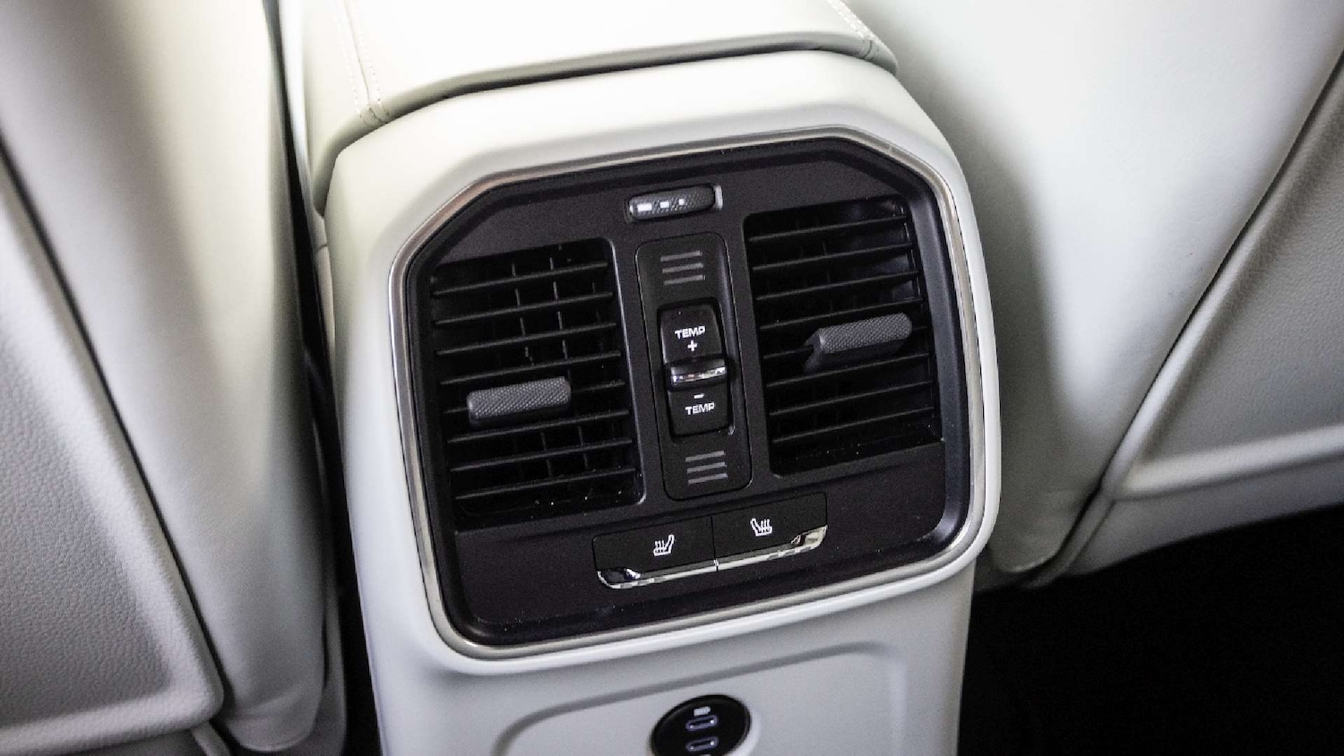 Used Porsche Macan 2023 for sale - 77032260: Photo 27