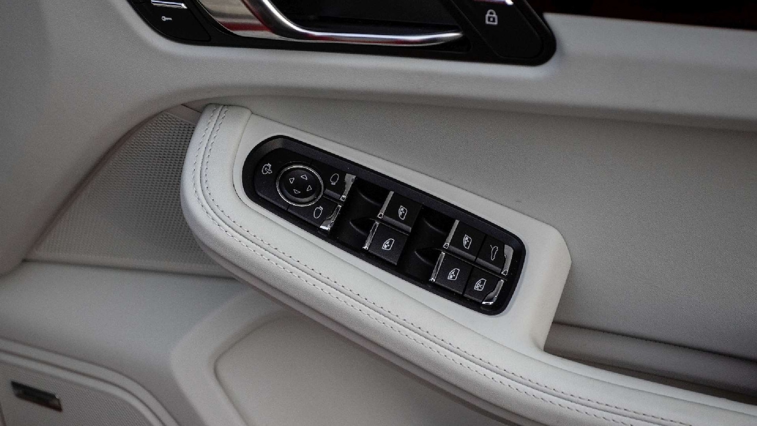 Used Porsche Macan 2023 for sale - 77032260: Photo 31