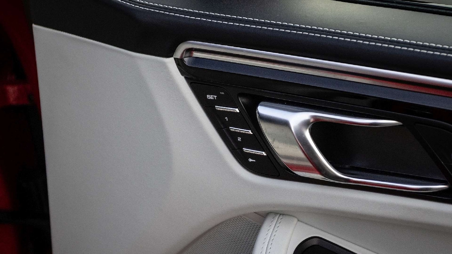 Used Porsche Macan 2023 for sale - 77032260: Photo 32