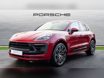 Used Porsche Macan 2023 for sale - 77032260: Photo