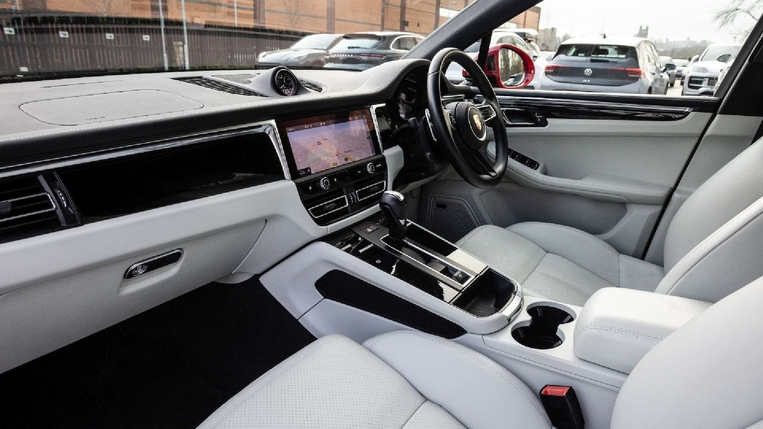 Used Porsche Macan 2023 for sale - 77032260: Photo 5