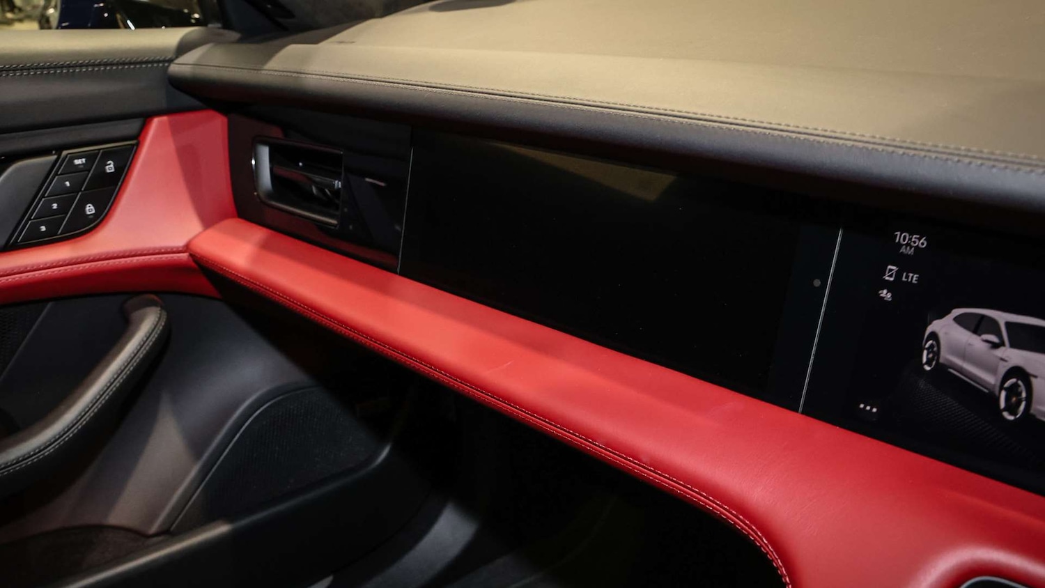 Used Porsche Taycan 2023 for sale - 77233058: Photo 23