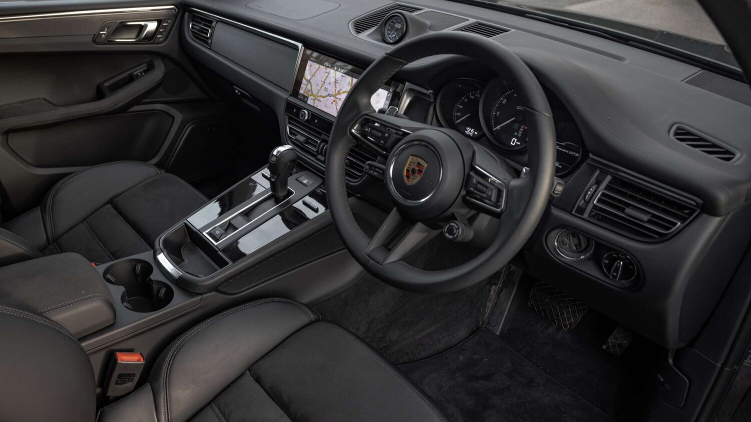 Used Porsche Macan 2025 for sale - 76967857: Photo 11