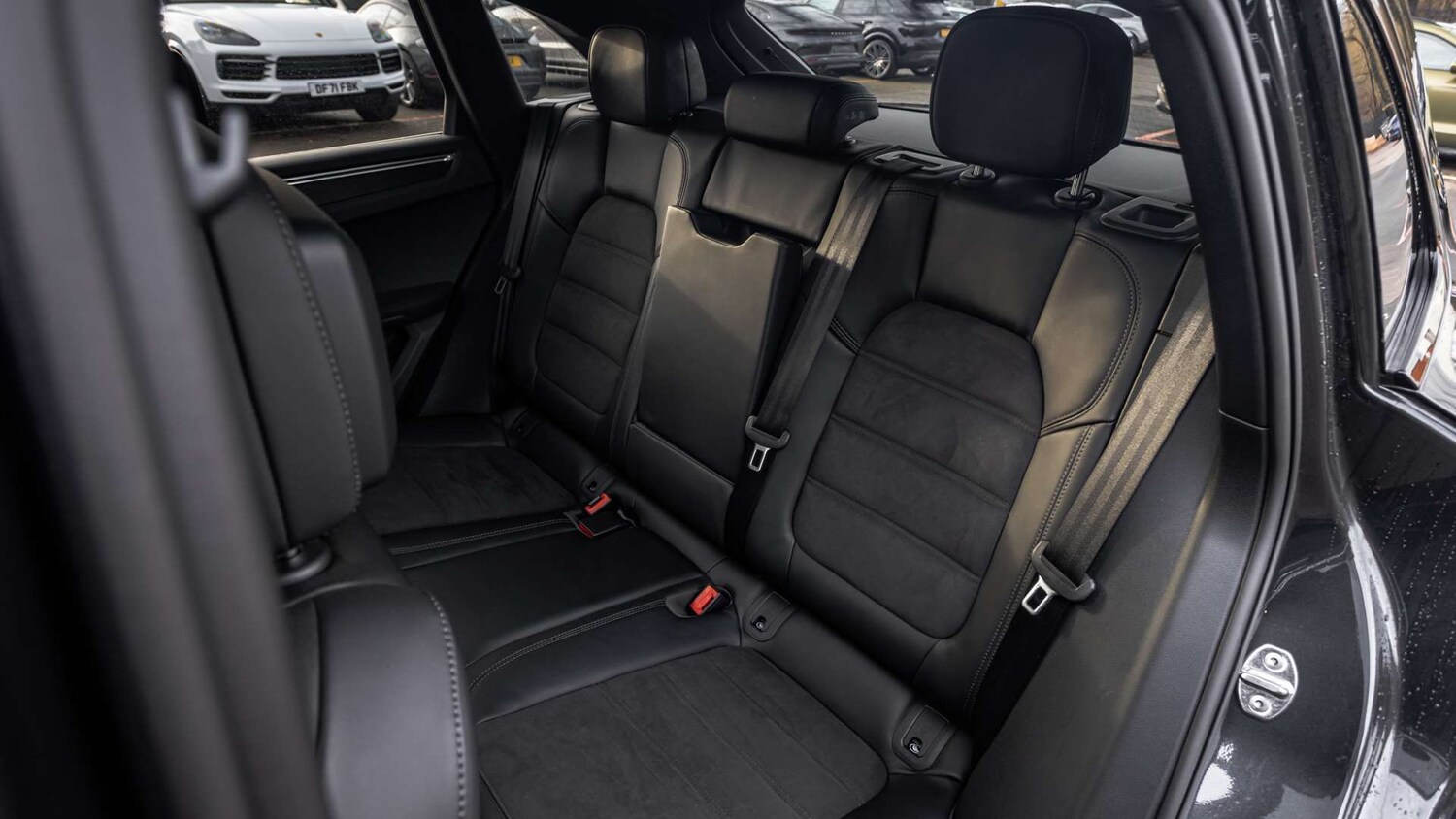 Used Porsche Macan 2025 for sale - 76967857: Photo 15