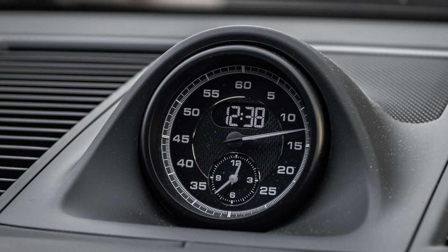 Used Porsche Macan 2025 for sale - 76967857: Photo 22