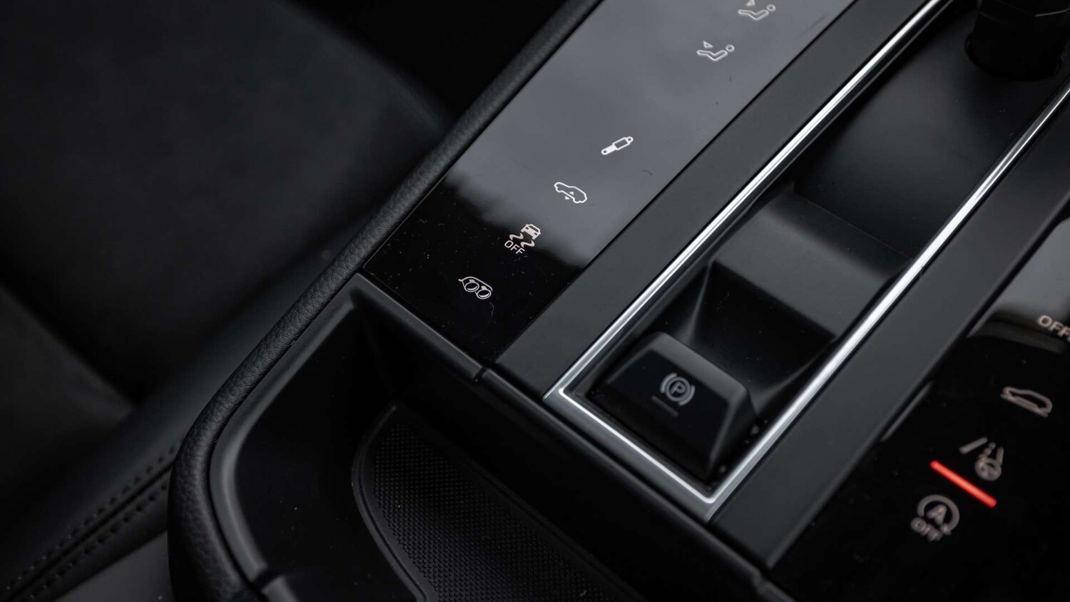 Used Porsche Macan 2025 for sale - 76967857: Photo 29