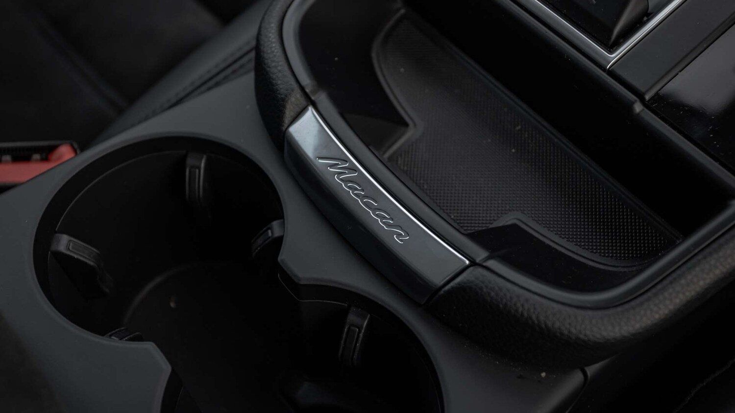 Used Porsche Macan 2025 for sale - 76967857: Photo 30