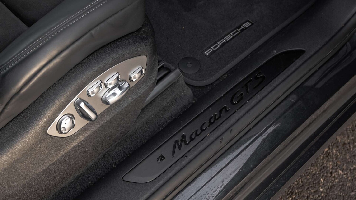 Used Porsche Macan 2025 for sale - 76967857: Photo 35