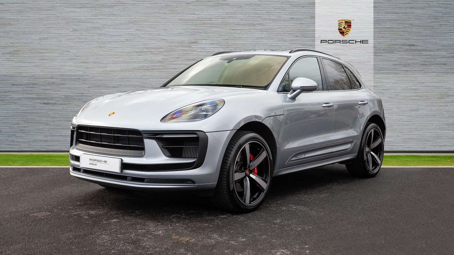 Used Porsche Macan 2022 for sale - 77270049: Photo 2