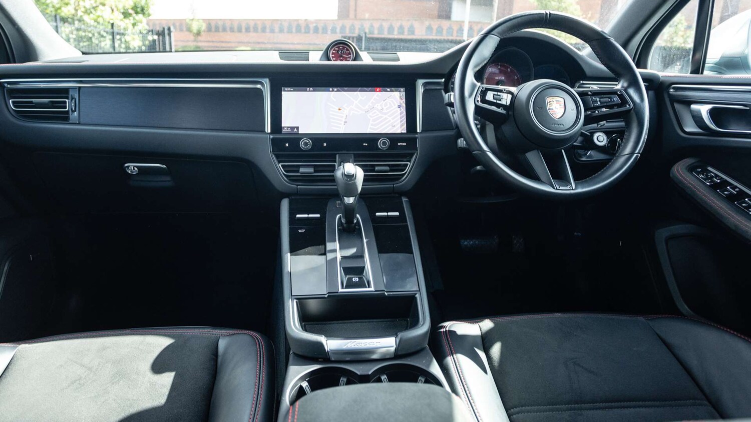 Used Porsche Macan 2023 for sale - 75772384: Photo 11