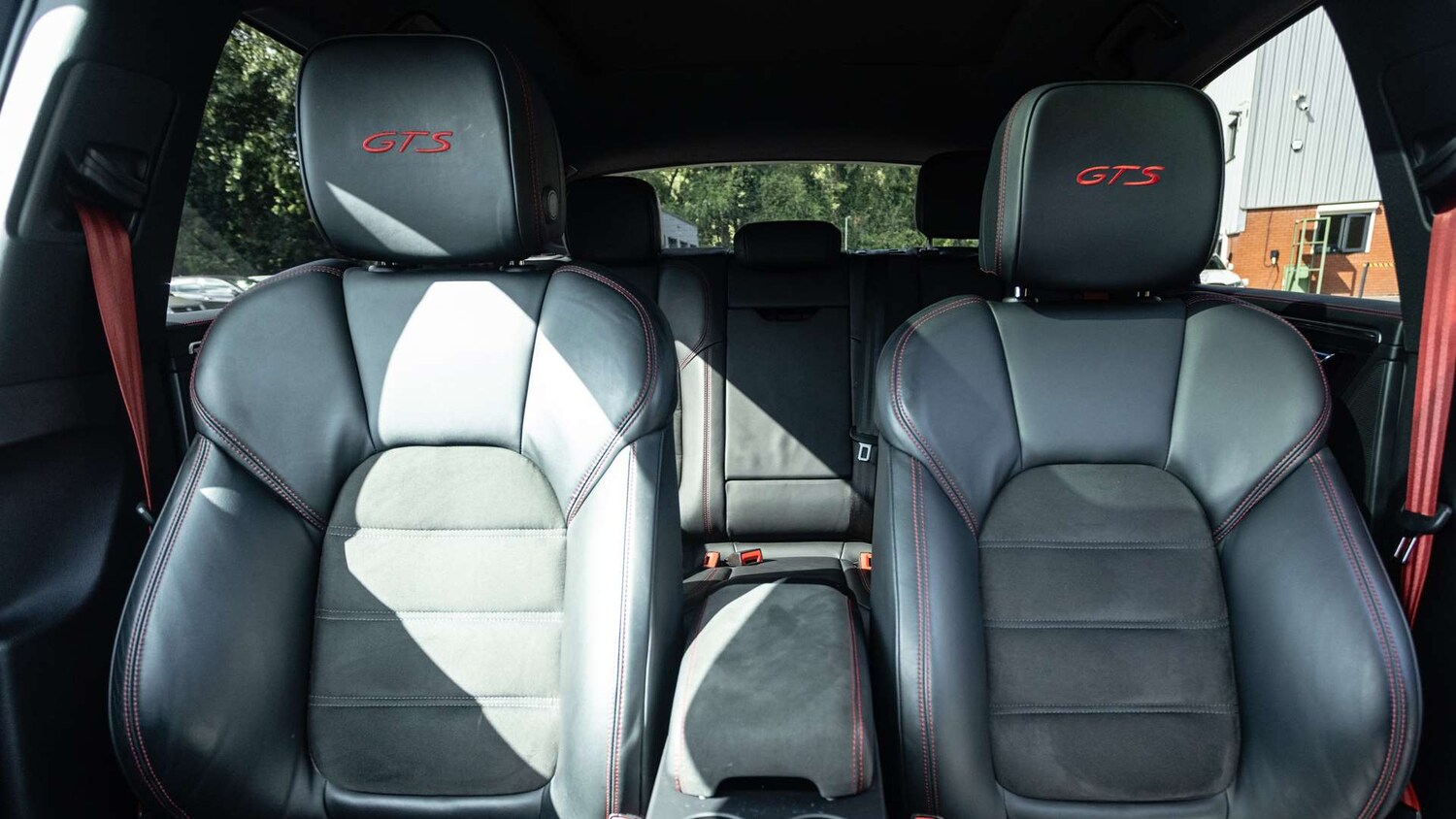 Used Porsche Macan 2023 for sale - 75772384: Photo 14