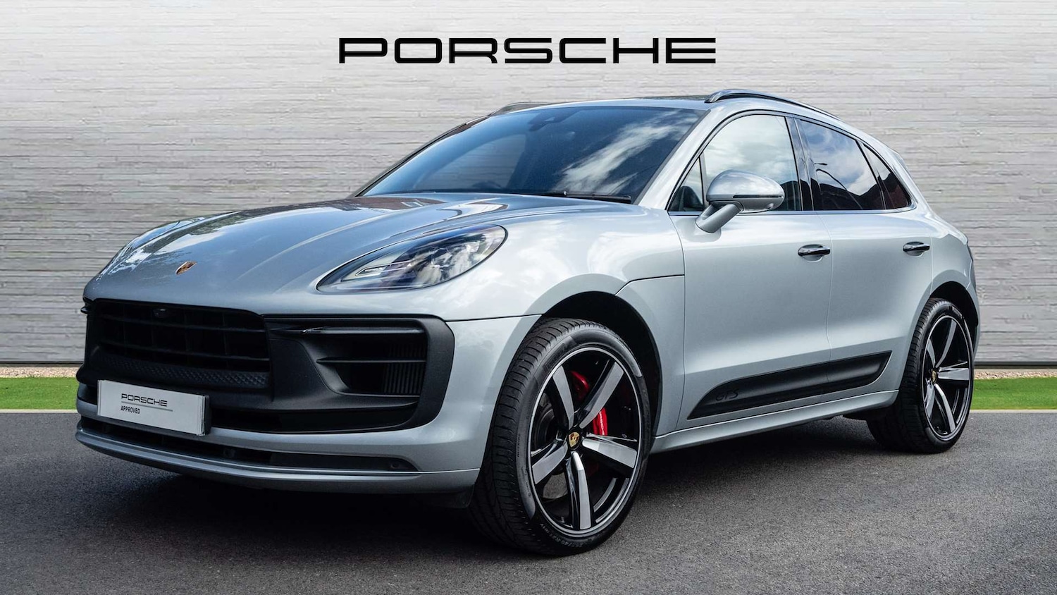 Used Porsche Macan 2023 for sale - 75772384: Photo 2