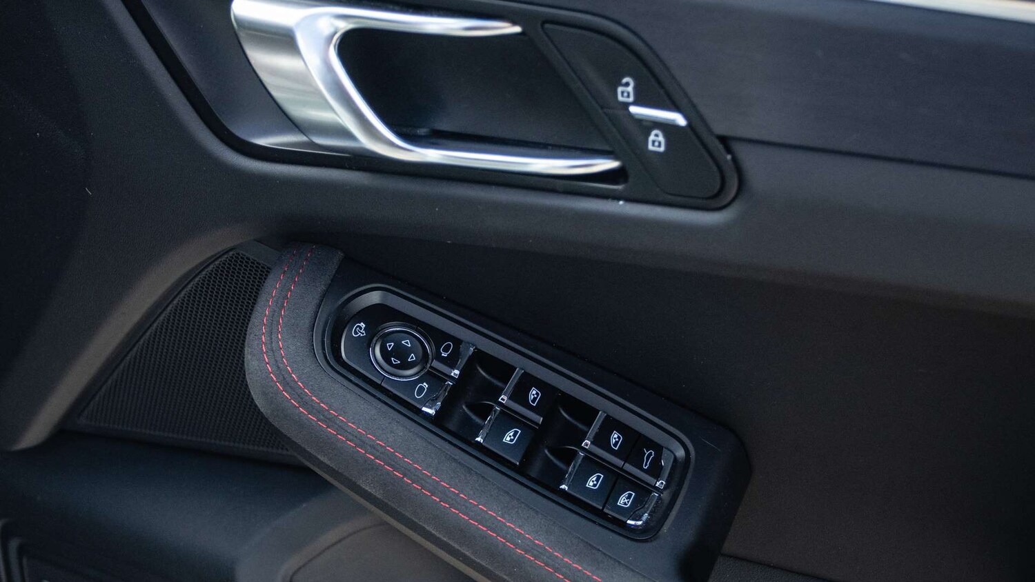 Used Porsche Macan 2023 for sale - 75772384: Photo 25