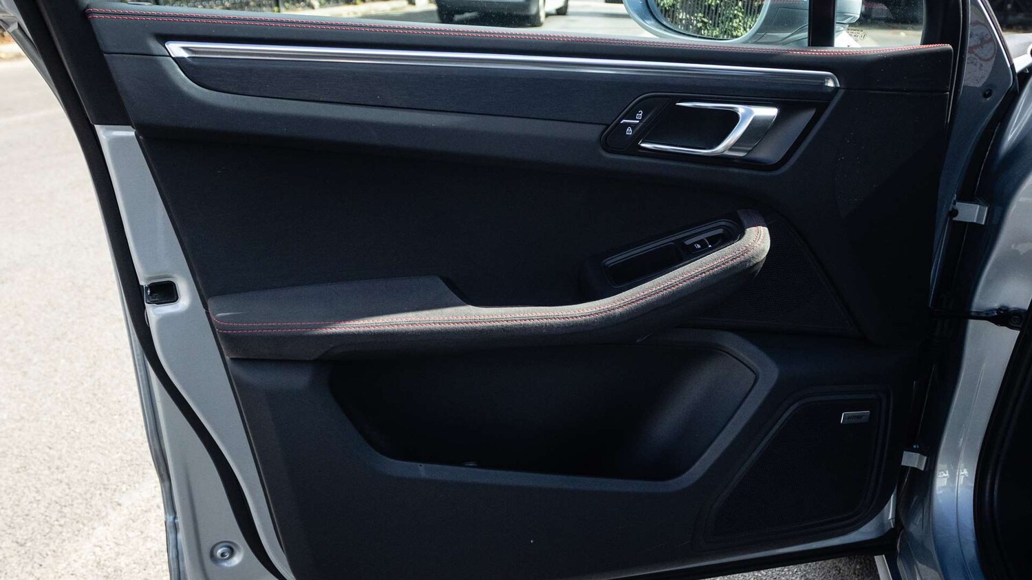 Used Porsche Macan 2023 for sale - 75772384: Photo 31