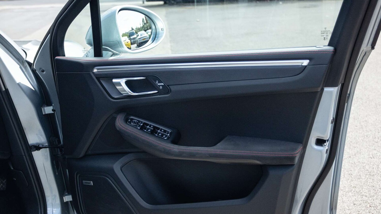 Used Porsche Macan 2023 for sale - 75772384: Photo 32