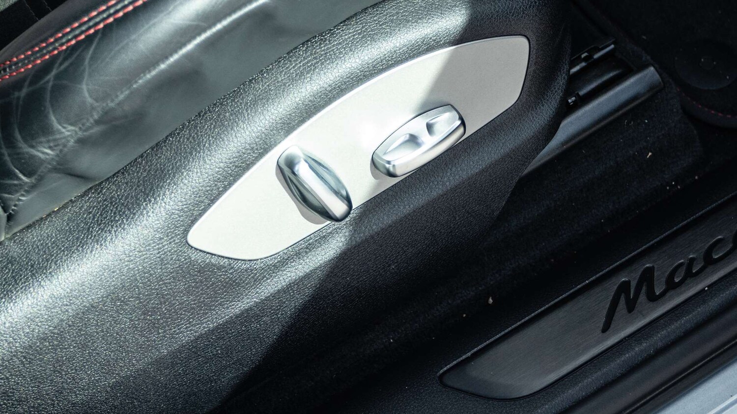 Used Porsche Macan 2023 for sale - 75772384: Photo 34