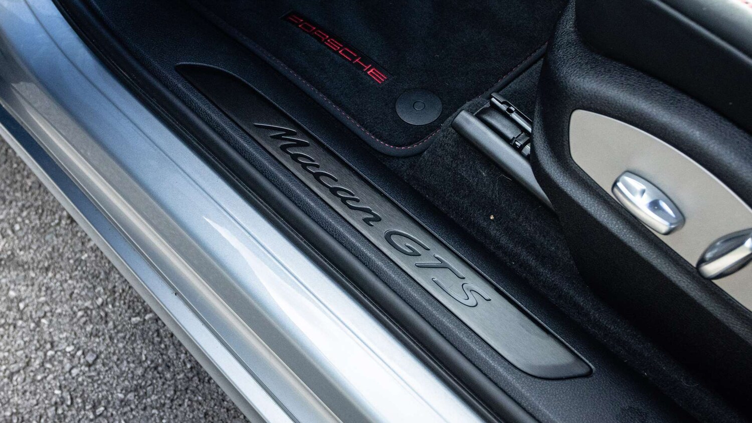 Used Porsche Macan 2023 for sale - 75772384: Photo 35