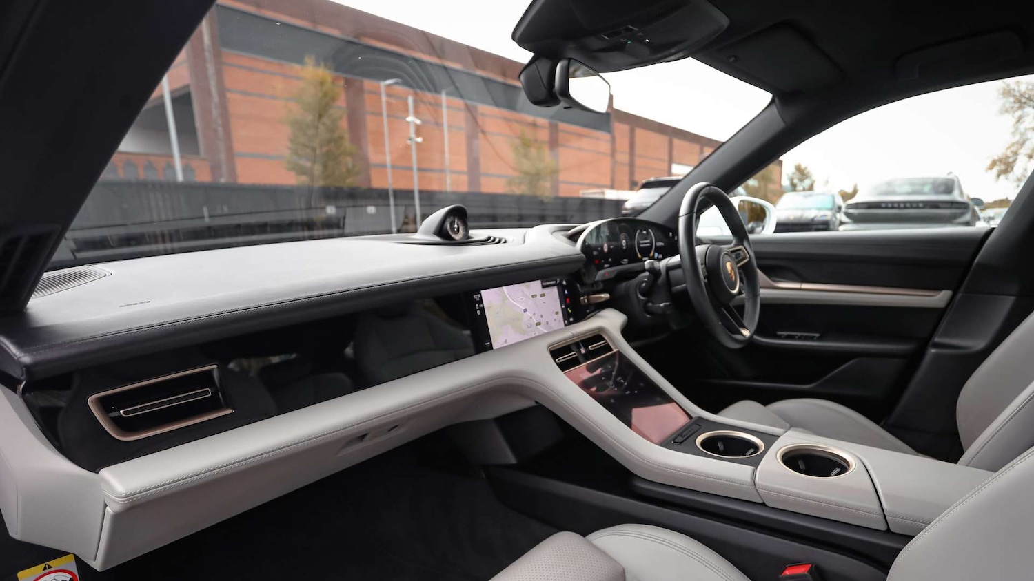 Used Porsche Taycan 2020 for sale - 77134825: Photo 12