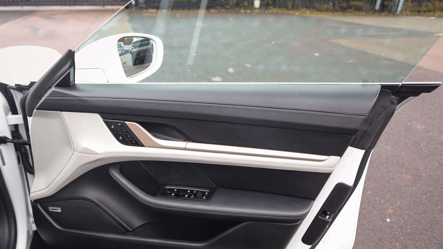 Used Porsche Taycan 2020 for sale - 77134825: Photo 28